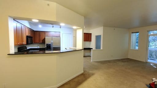 Building Photo - Bothell/Kirkland area 2nd floor 1 bed/1 bath condo with covered parking available by Jan 15th at ...