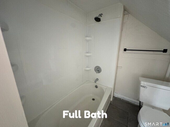 Building Photo - 21 Williams St