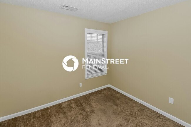 Building Photo - 3 Bedroom Pet-Friendly Home in Memphis, TN with Main Street Renewal