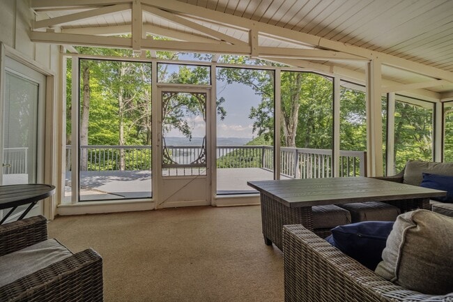 Building Photo - Scenic Lakeview Rental located on Boatman'...