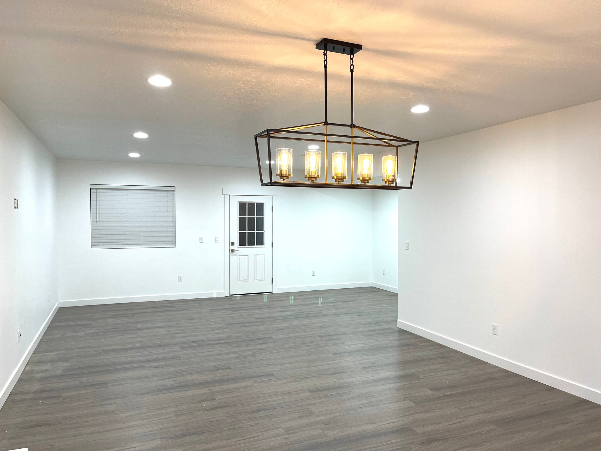 Building Photo - 3288 N 200 W