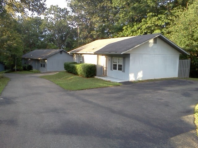 Interior Photo - Hilltop