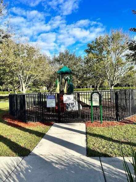 Building Photo - 4856 SE Duval Dr