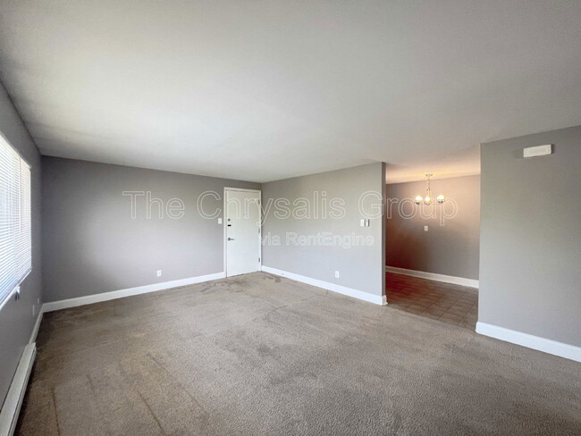 Building Photo - 1455 Catherine St