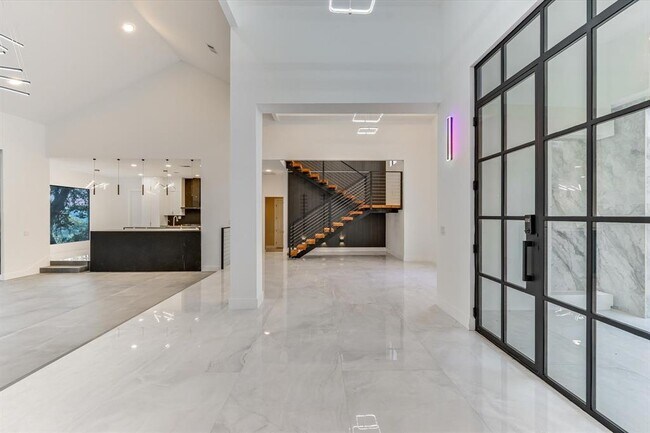 Building Photo - 9409 Bell Mountain Dr