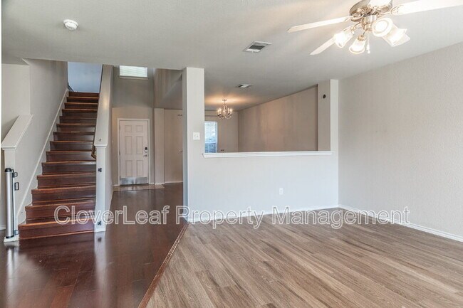 Building Photo - 104 Rattlesnake Way