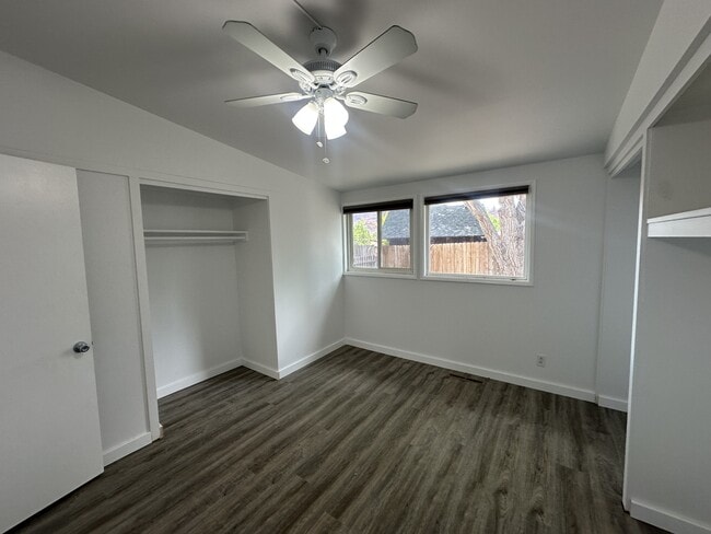 Building Photo - 705 Palisade Dr