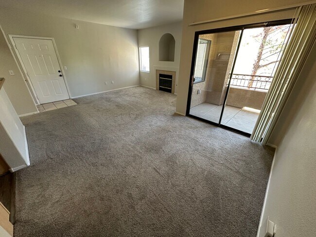 Building Photo - CUTE UPSTAIRS CONDO UNIT , LOCATED IN A GATED COMMUNITY 2 BEDROOM / 2 FULL BATH