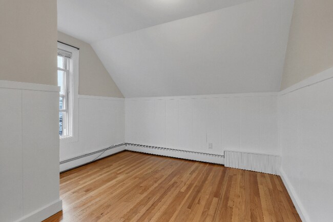 Building Photo - 77 Vinton St