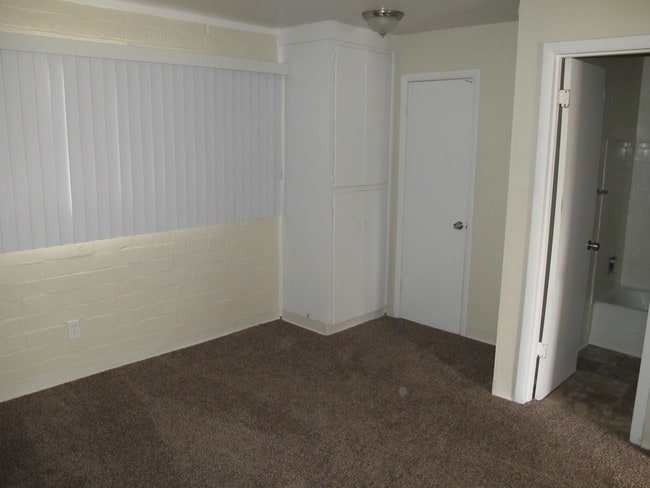 Bedroom - Del Rey