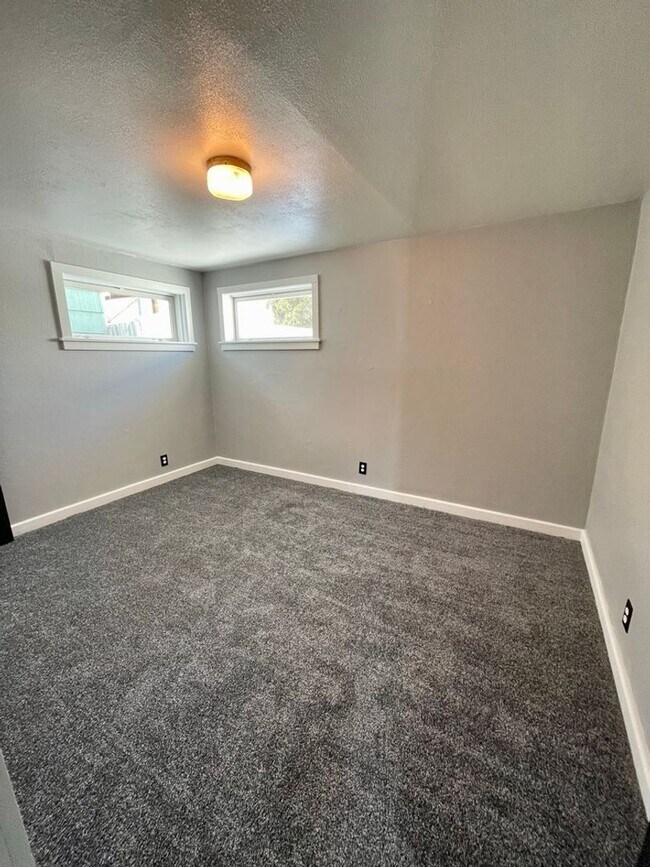 Building Photo - 1132/1134 Margie Street