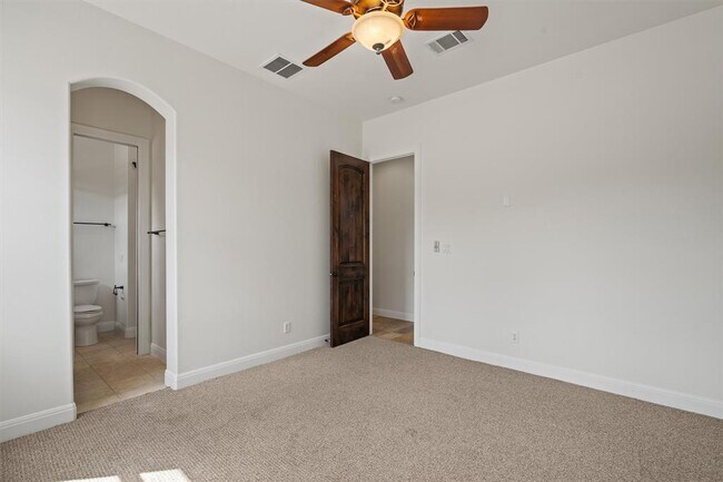 Building Photo - 15086 Barrie Dr