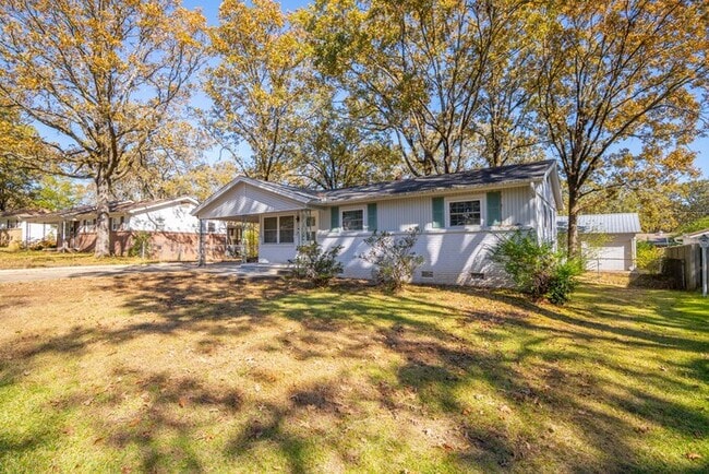 Building Photo - 6212 Pawnee Dr