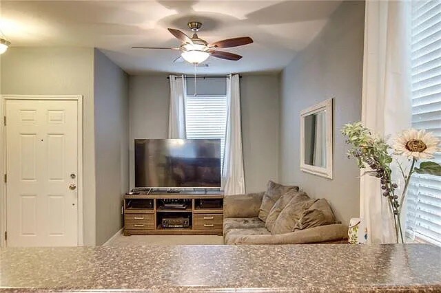 Building Photo - Room in Condo on Red Bud Ridge Ln