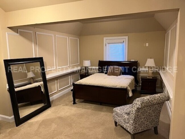 Building Photo - Hamby Oaks Basement For Rent!