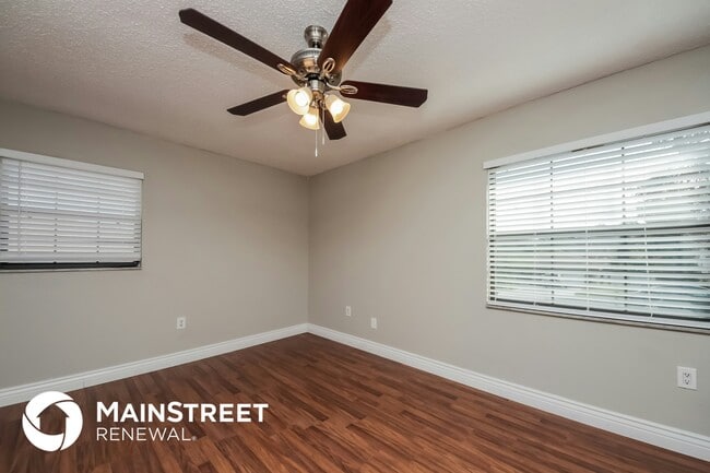 Building Photo - 7121 Laurel Hill Dr