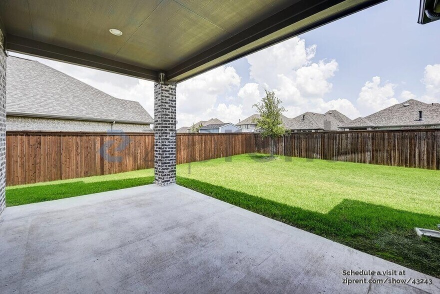 Building Photo - 1707 Swayback Ln