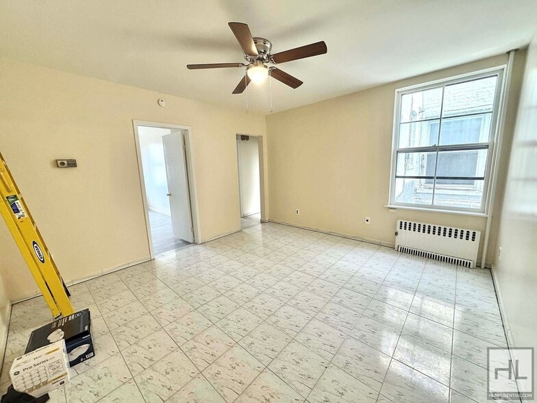 Building Photo - 86 STREET