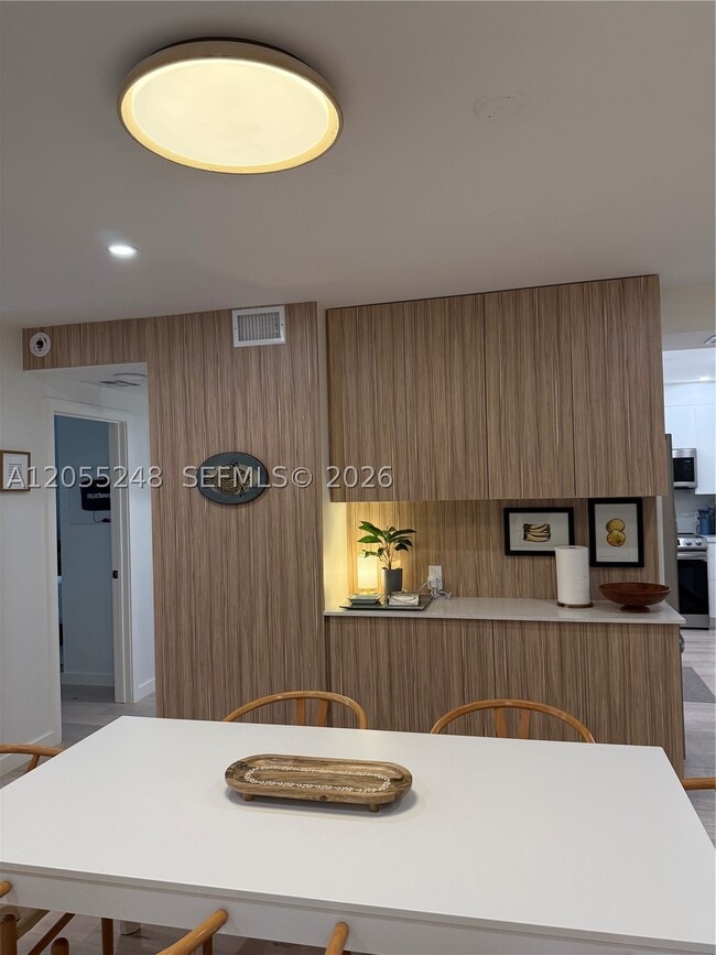 Building Photo - 10185 Collins 822