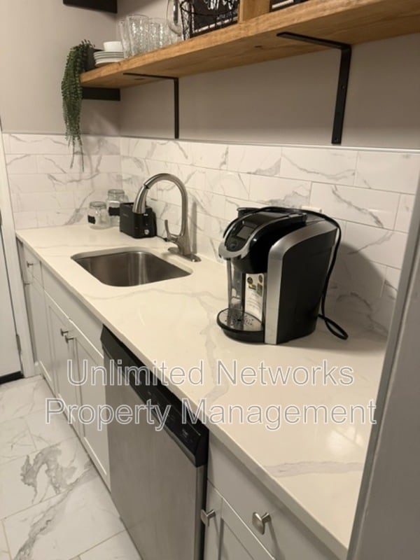 Building Photo - 151 Lawton St SW