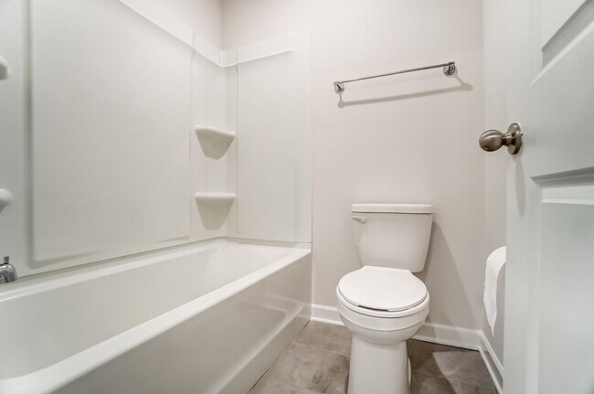 Building Photo - Move-in Ready 3 Bedroom in Mint Hill!