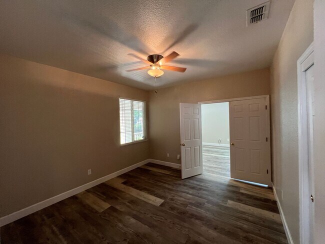 Building Photo - 4-bedroom single story in Sylvan School Di...