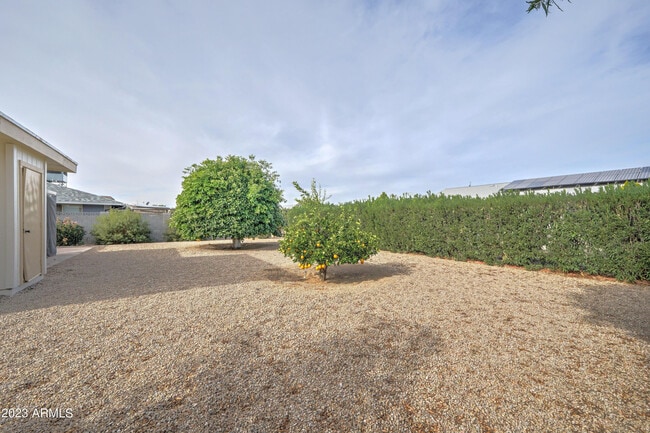 Building Photo - 10144 W Cheryl Dr