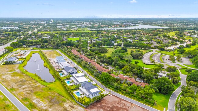 Building Photo - 11397 Pond View Dr