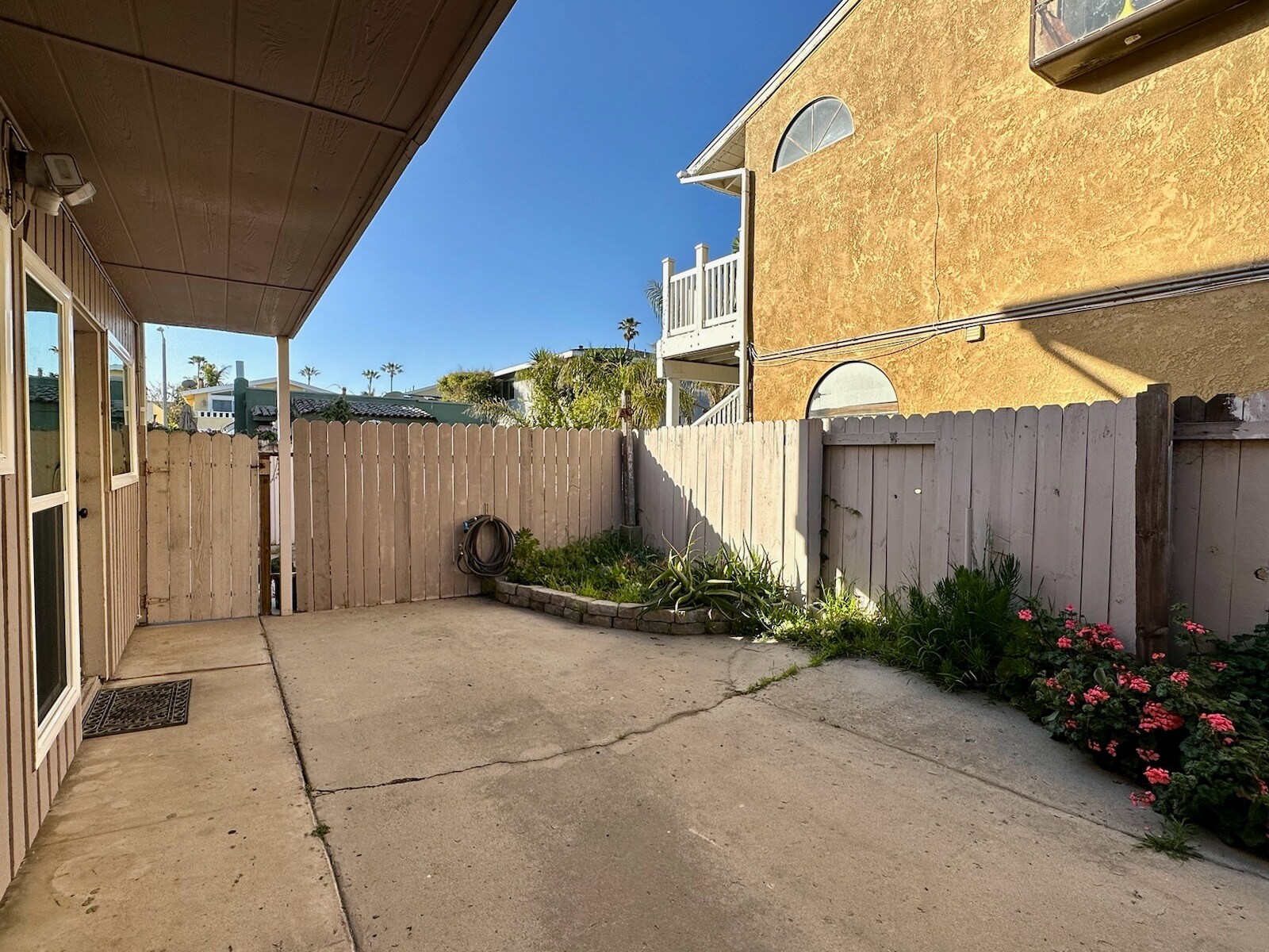 Building Photo - 1080 Dover Ln