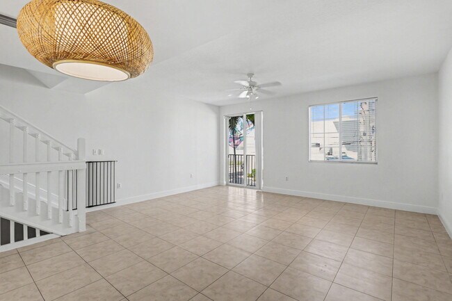 Building Photo - 350 NE 3rd St