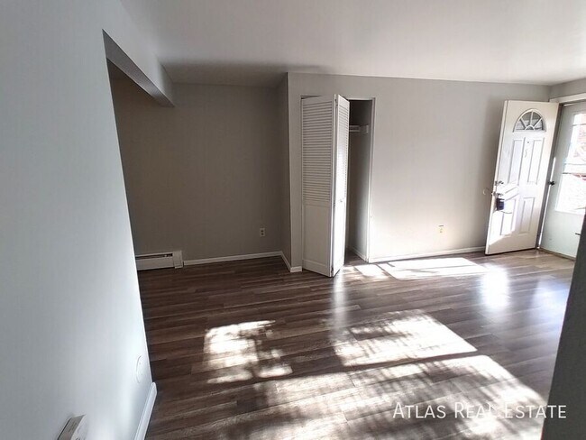 Building Photo - 1014 Westmoreland Rd