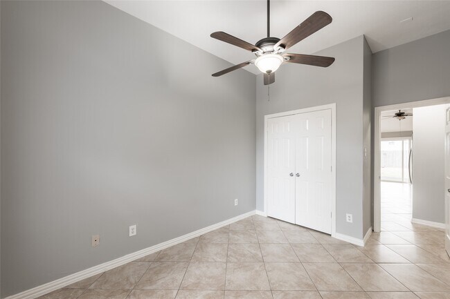 Building Photo - 6307 Pleasant Stream Dr