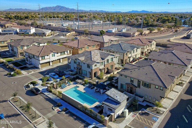 Building Photo - 4100 S Pinelake Way