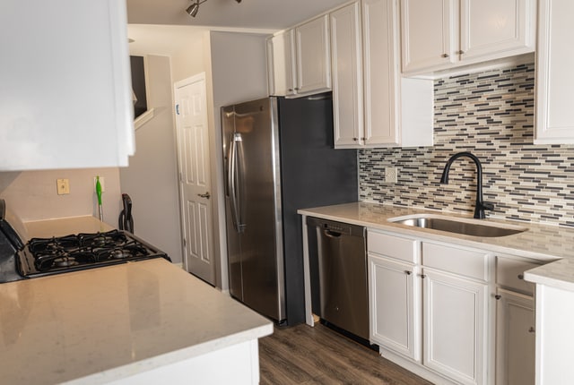 Building Photo - 228 W Fairview Way