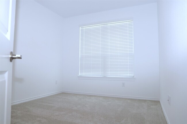 Building Photo - 1216 Gable Breeze Dr