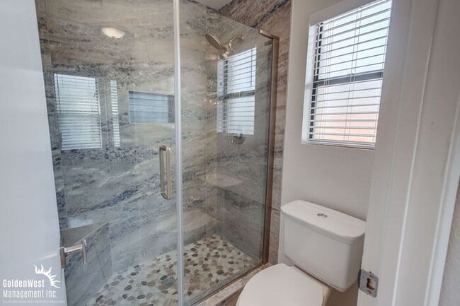 Building Photo - Charming 3Bdm 2Ba Condo in the Heart of Ca...