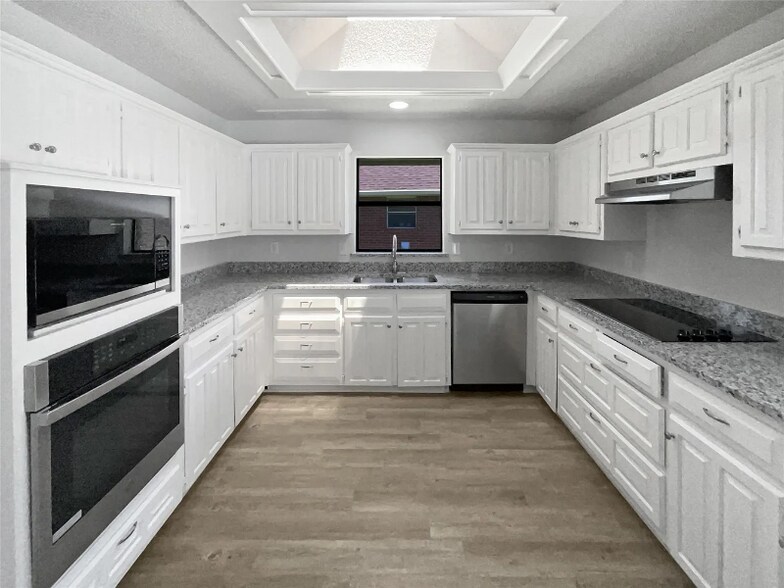 Building Photo - 3614 Queenswood Ln