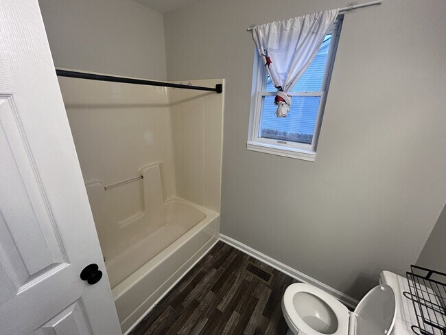 Building Photo - 1302 Sharptail Trail