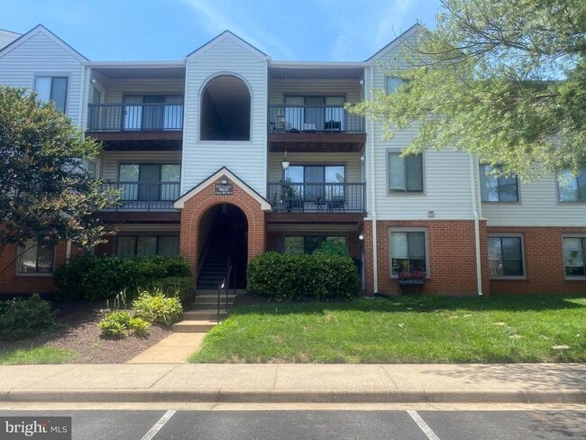 Building Photo - 9557 Coggs Bill Dr