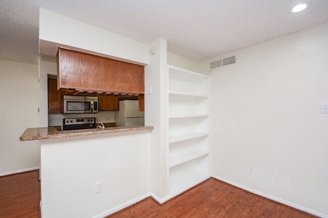 Building Photo - 2120 El Paseo St
