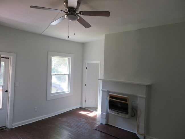 Building Photo - 615 Gilliam St