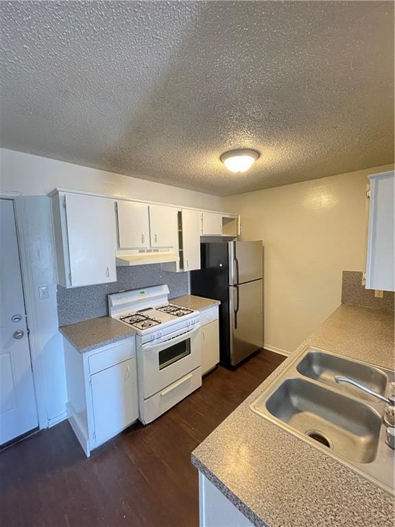 Building Photo - 559 N Betty Jo Dr