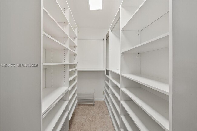 Building Photo - 1575 Stillwater Dr