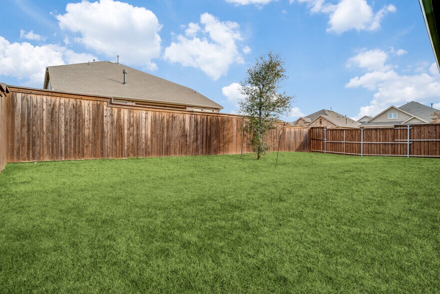 Building Photo - 4546 Frost Ave