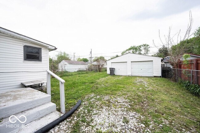 Building Photo - 1643 N Centennial St