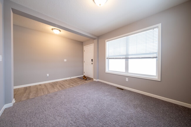 Building Photo - 20817 Guthrie Dr