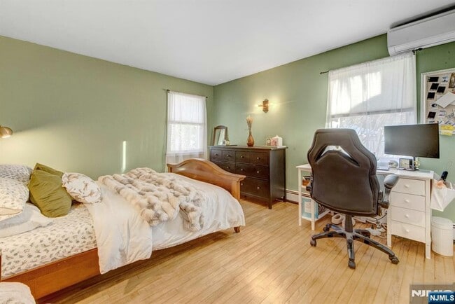 Building Photo - 13 Murray Rd