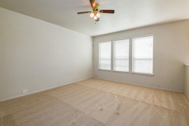 Building Photo - 3043 Feather Green Trail