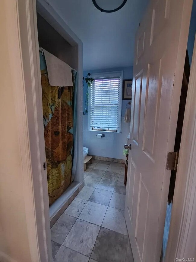 Building Photo - 1009 Brown St