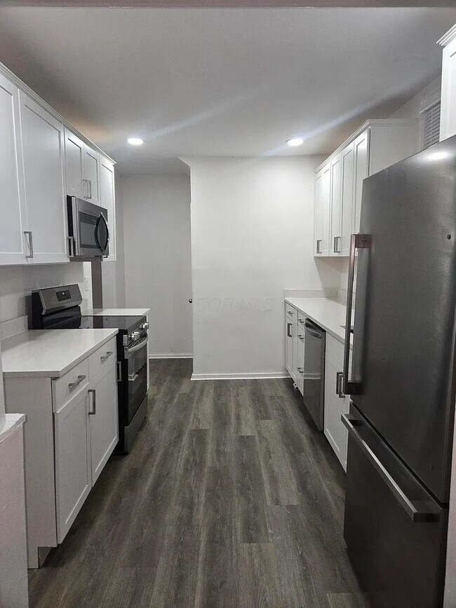 Building Photo - 127 N Burgess Ave